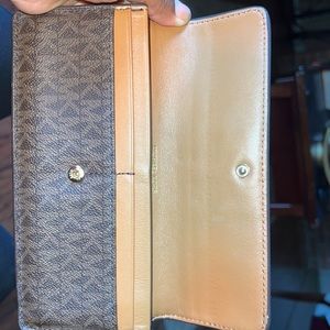 Michael Kors wallet
